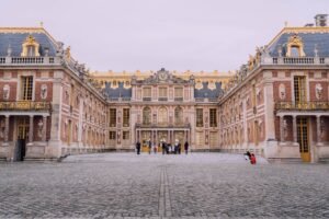 Read more about the article Beyond the City Walls: Day Trips to Versailles, Giverny, and Beyond