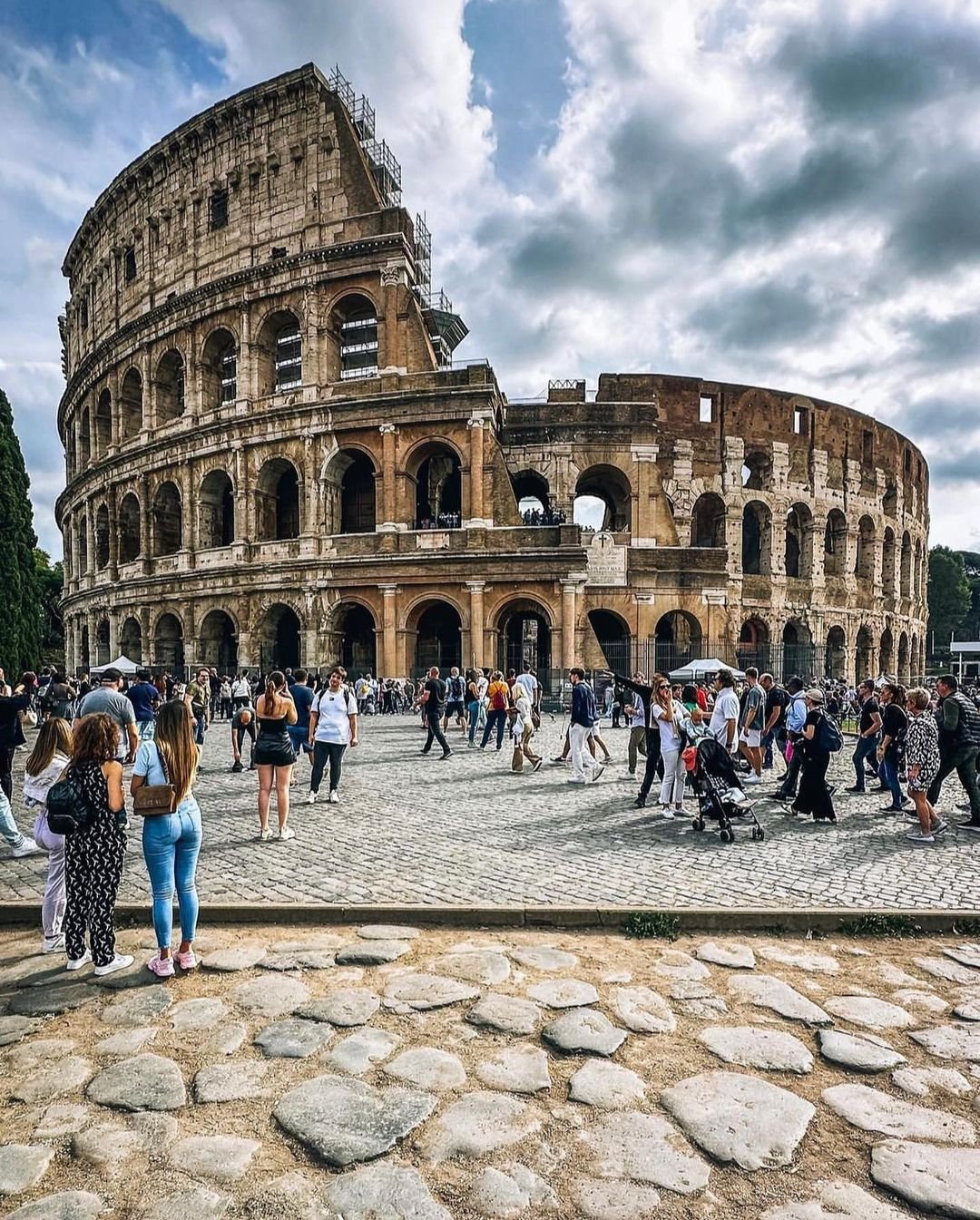 You are currently viewing Colosseum Tickets Rome: Embark on Your Roman Adventure Hassle-Free